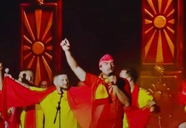 35. yıl kutlamalarında bayrak tartışması: SDSM su&ccedil;ladı, VMRO-DPMNE yanıt verdi