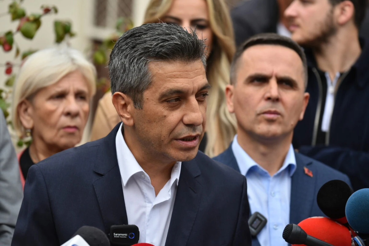 Arnavut &ouml;ğrencilerin protestosu &ouml;ncesinde VLEN'den a&ccedil;ıklama: Adalet sınavı Arnavut&ccedil;a da yapılacak