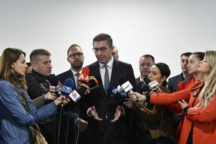 Başbakan Mickoski: Makedon kimliği pazarlık konusu değil