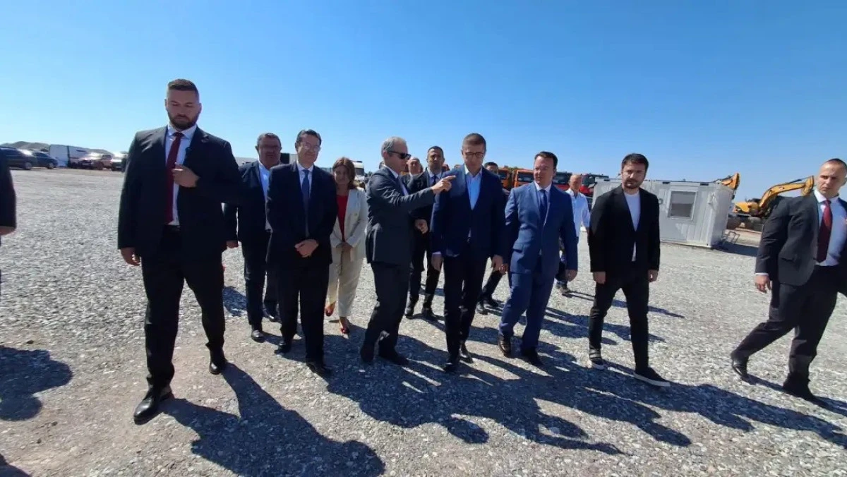 Başbakan Mickoski'den r&uuml;zgar enerjisi m&uuml;jdesi: Yarım milyar dolarlık yatırım