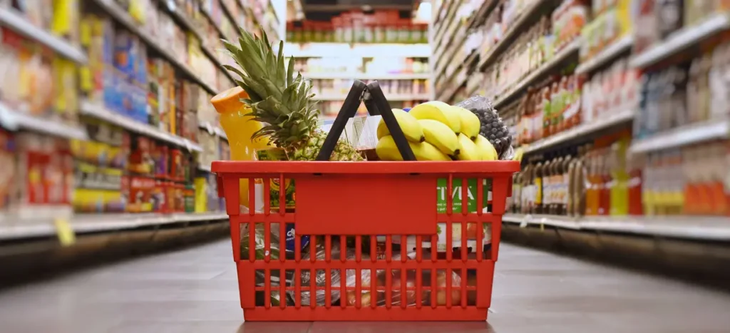 Başbakan Mickoski'den s&uuml;permarketlere &ccedil;ağrı: Fiyatları artırmayın