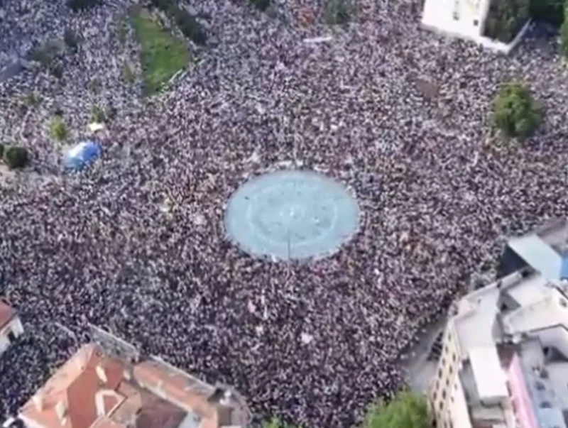 Belgrad&rsquo;daki protestoların ardından 47 g&ouml;zaltı, 17 polis yaralı