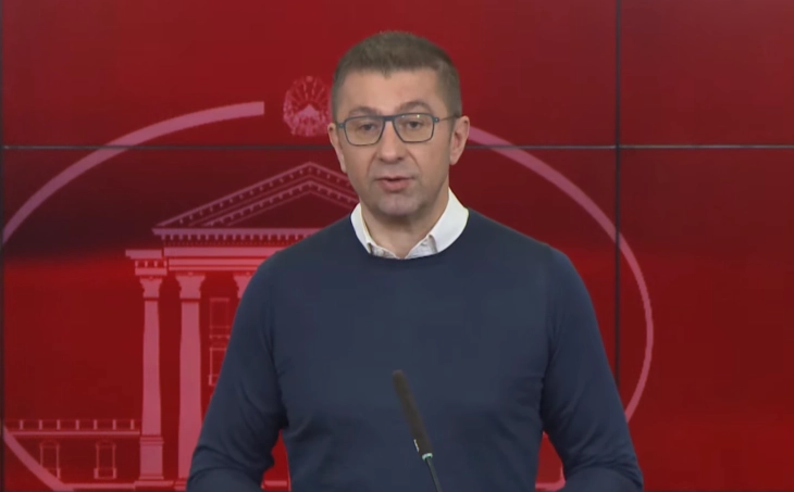 Mickoski: Benzin fiyatlarında 1,5 denar, dizelde 2,5 denar indirim bekleniyor