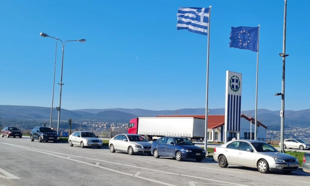 Bogorodica sınır kapısında yeni AB giriş sistemi &ccedil;ilesi: Otob&uuml;s yolcuları 4 saat 40 dakika bekledi