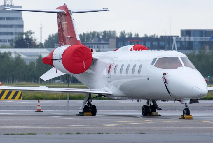 Budapeşte u&ccedil;uşları siyaseti karıştırdı