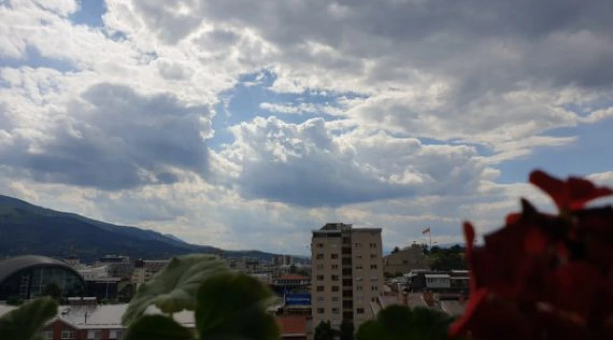 Bug&uuml;n 38 dereceye kadar sıcaklık: &Ouml;ğleden sonra sağanak ve dolu ihtimali