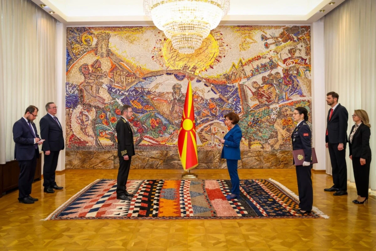 Cumhurbaşkanı Silyanovska-Davkova yeni Rusya ve Peru b&uuml;y&uuml;kel&ccedil;ilerini kabul etti