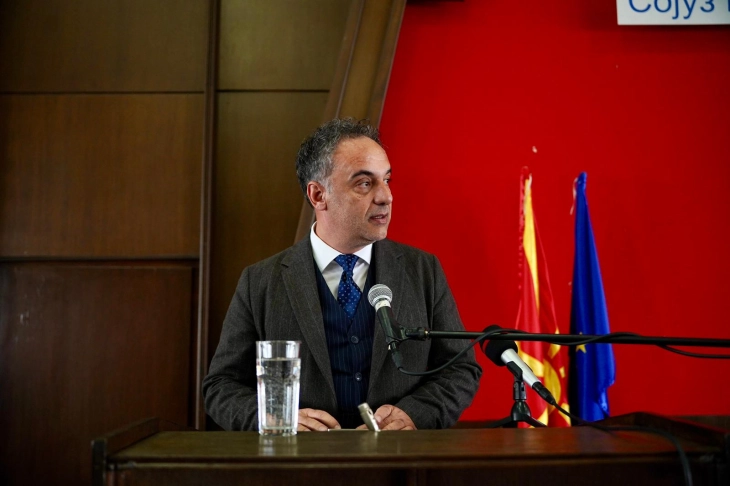 Deneyimli doktorlara &ccedil;alışma hakkı 70 yaşına kadar