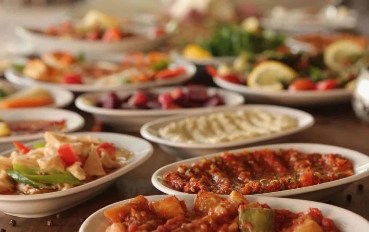 Diamond iftar l&uuml;ks&uuml; m&uuml;, silver iftar ekonomik mi? Restoranlar kararı size bıraktı!