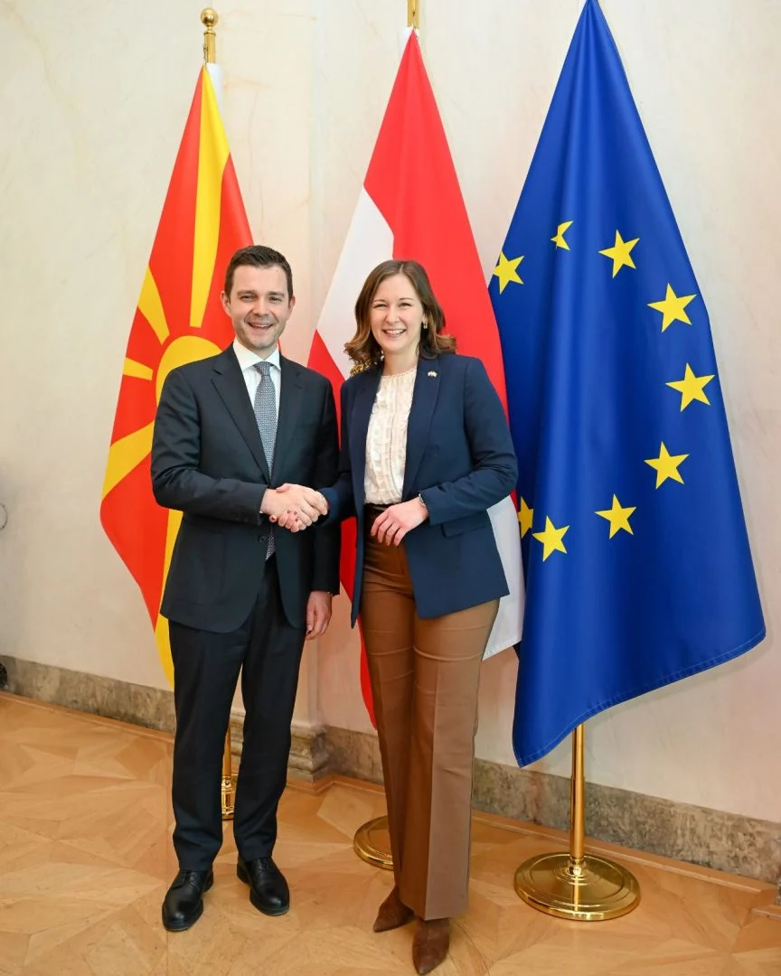 Dışişleri Bakanı Mucunski, Viyana'da Avusturyalı mevkidaşı ile bir araya geldi