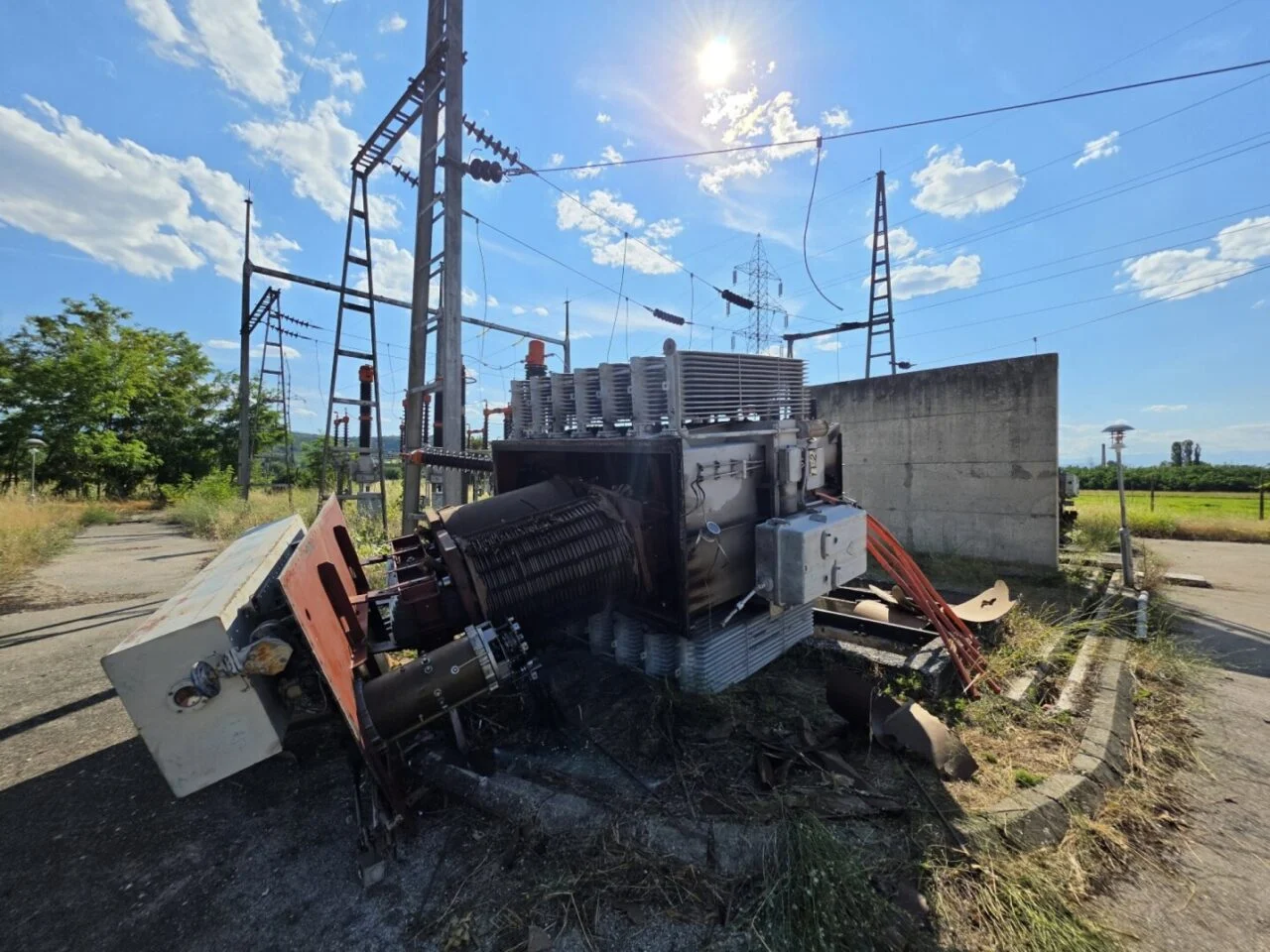 Dra&ccedil;evo'daki trafo merkezini soydular: Zarar 5 milyon avroya ulaştı