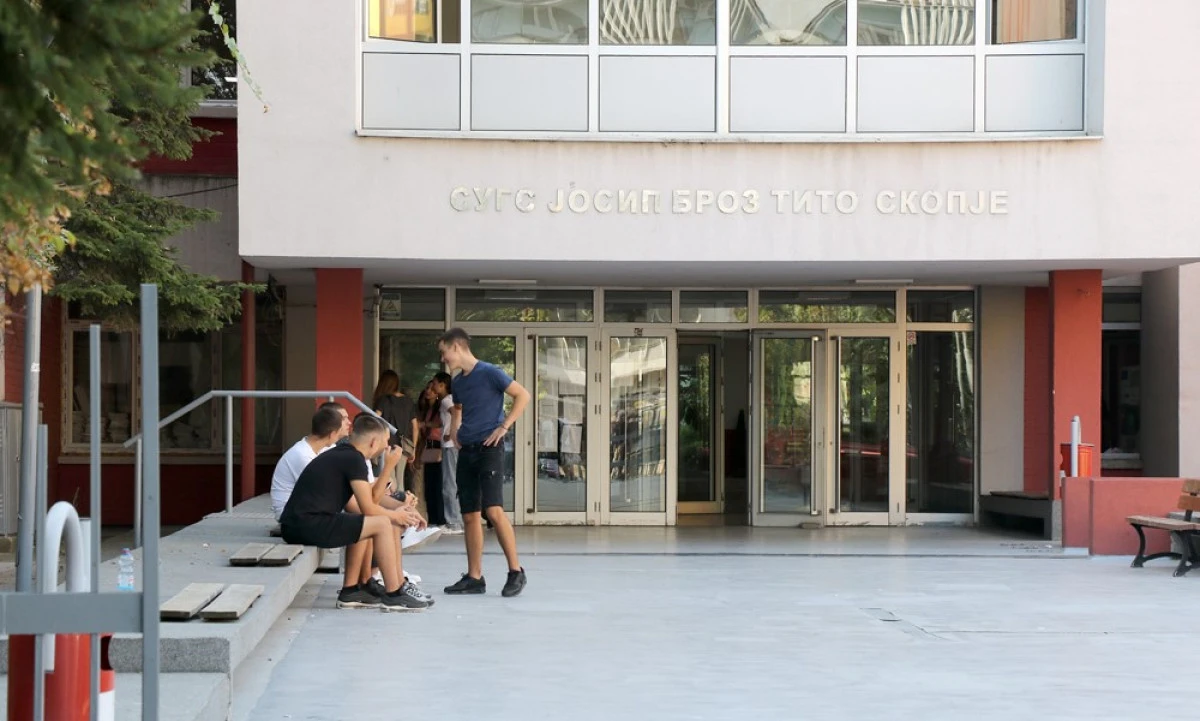 Eğitim Bakanı'ndan okul g&uuml;venliği paketi: Psikolog lisansı, staj sınavı d&uuml;zenlemesi ve &ouml;ğretmen n&ouml;betleri