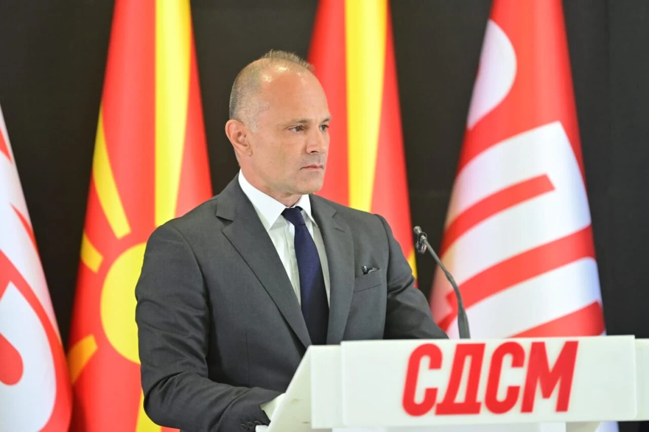 Filip&ccedil;e'den Mickoski'ye sert tepki: Ailelerden &ouml;z&uuml;r dilesin