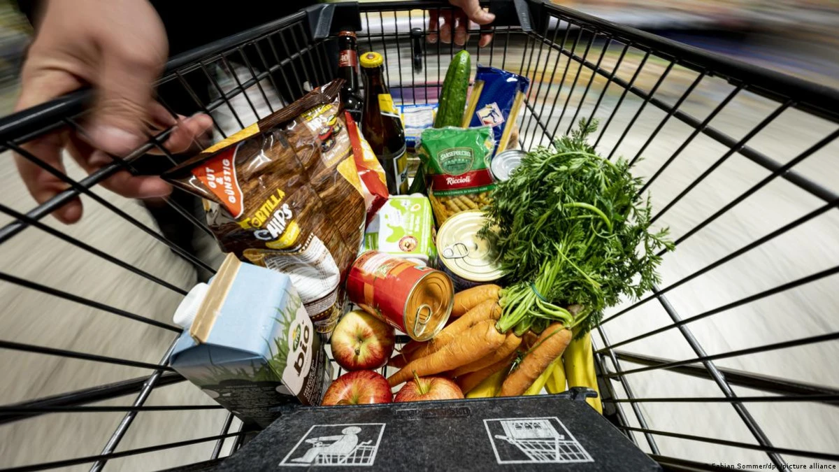 Gıda sepeti Şubat&rsquo;ta bin denar pahalılandı