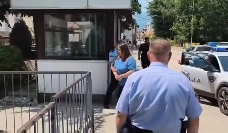Gostivar'daki "Komunalec" su işletmesinin m&uuml;d&uuml;r&uuml; ve iki y&ouml;neticisi g&ouml;zaltına alındı