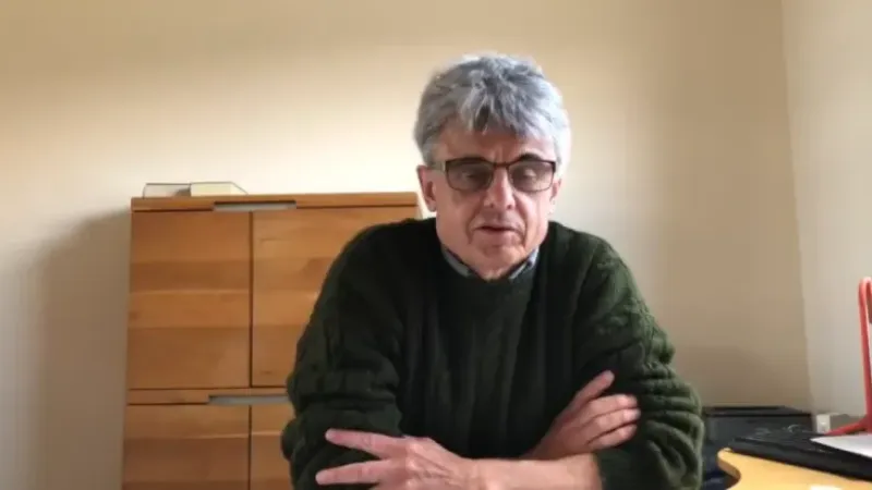 COVID-19 aşılarının virüsü daha tehlikeli hale getirdiği iddiası bilimsel tartışma yarattı