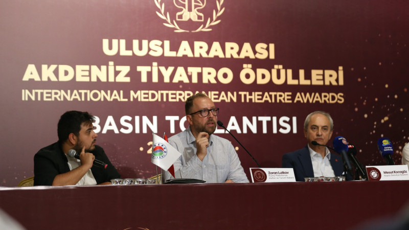 Kültür Bakanı Lyutkov, Antalya’daki Uluslararası Akdeniz Tiyatro Ödülleri programına katıldı