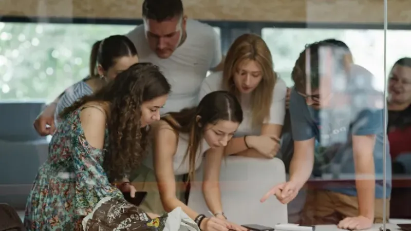 “Ortaokul Milyoneri” yarışmasında en iyi 50 fikir belirlendi: Oylama başladı