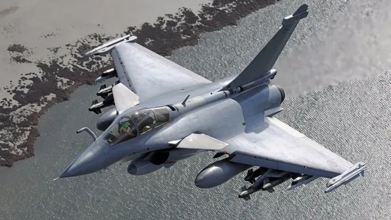 Ukrayna, Fransa'dan 100 Rafale savaş uçağı alacak