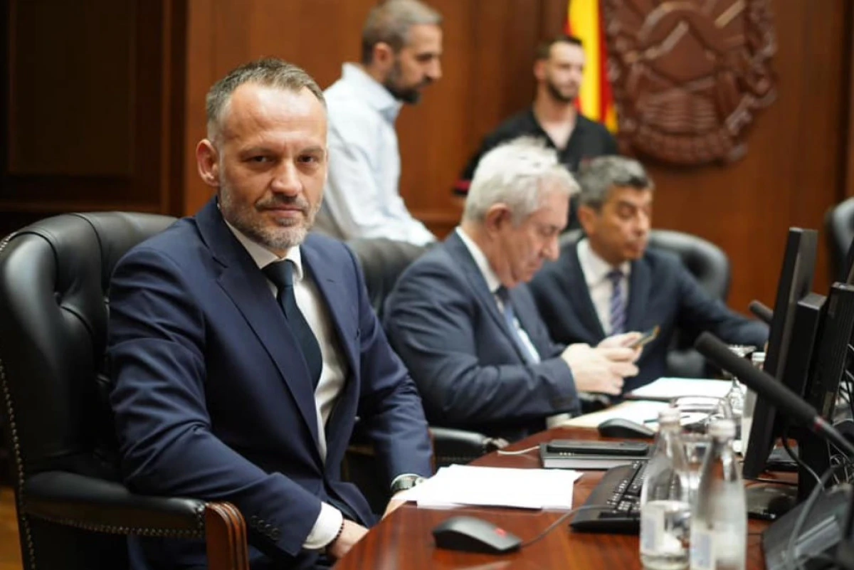 İyi Y&ouml;netişim Bakanı Arben Fetai, h&uuml;k&uuml;metten ayrılıyor