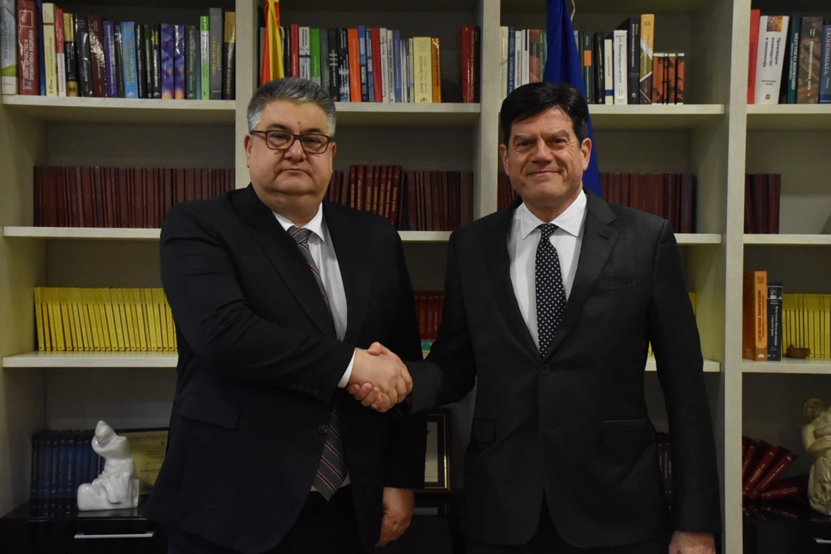 Kamu Y&ouml;netimi Bakanı Min&ccedil;ev'den AB ile reform toplantısı