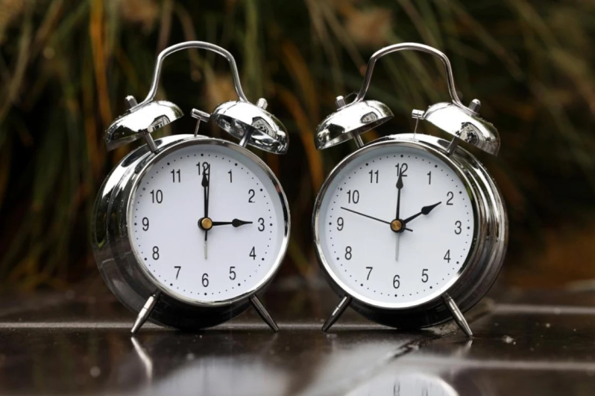 Kış saati sona eriyor: Saatler Pazar g&uuml;n&uuml; ileri alınacak