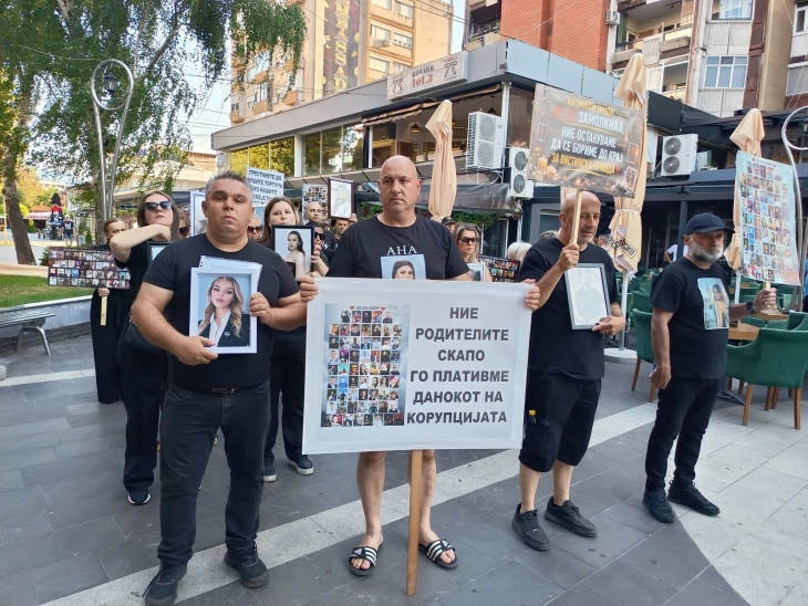 Ko&ccedil;ana'da "Melekler Y&uuml;r&uuml;y&uuml;ş&uuml;": Aileler adalet talebini yineledi