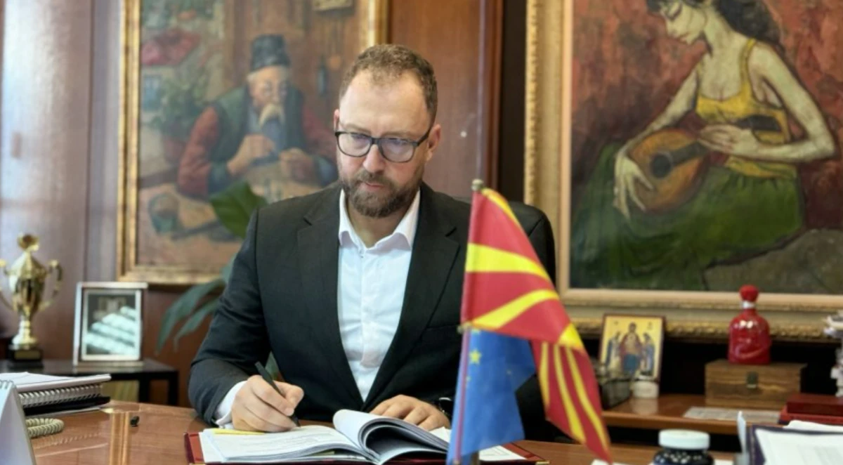 K&uuml;lt&uuml;r &ccedil;alışanlarının maaşları krizinde yeni gelişme: Bakan mahkeme kararlarını tanımıyor