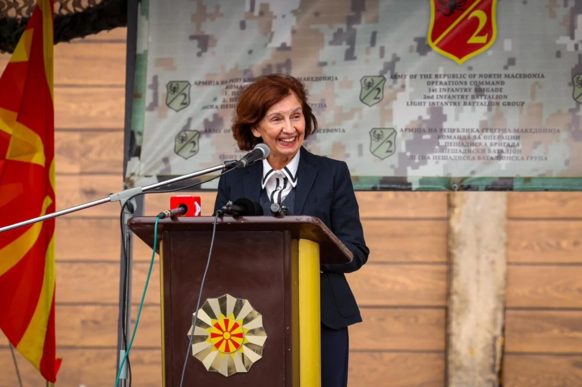 Kuzey Makedonya Cumhurbaşkanı Silyanovska-Davkova, Blesok 26 tatbikatında asker&icirc; birlikleri izledi