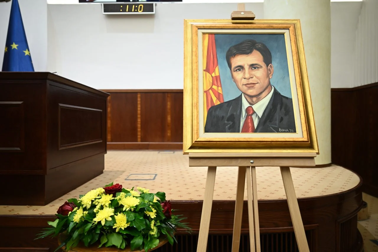 Kuzey Makedonya Meclisi'nde eski Cumhurbaşkanı Boris Traykovski'ye anlamlı vefa