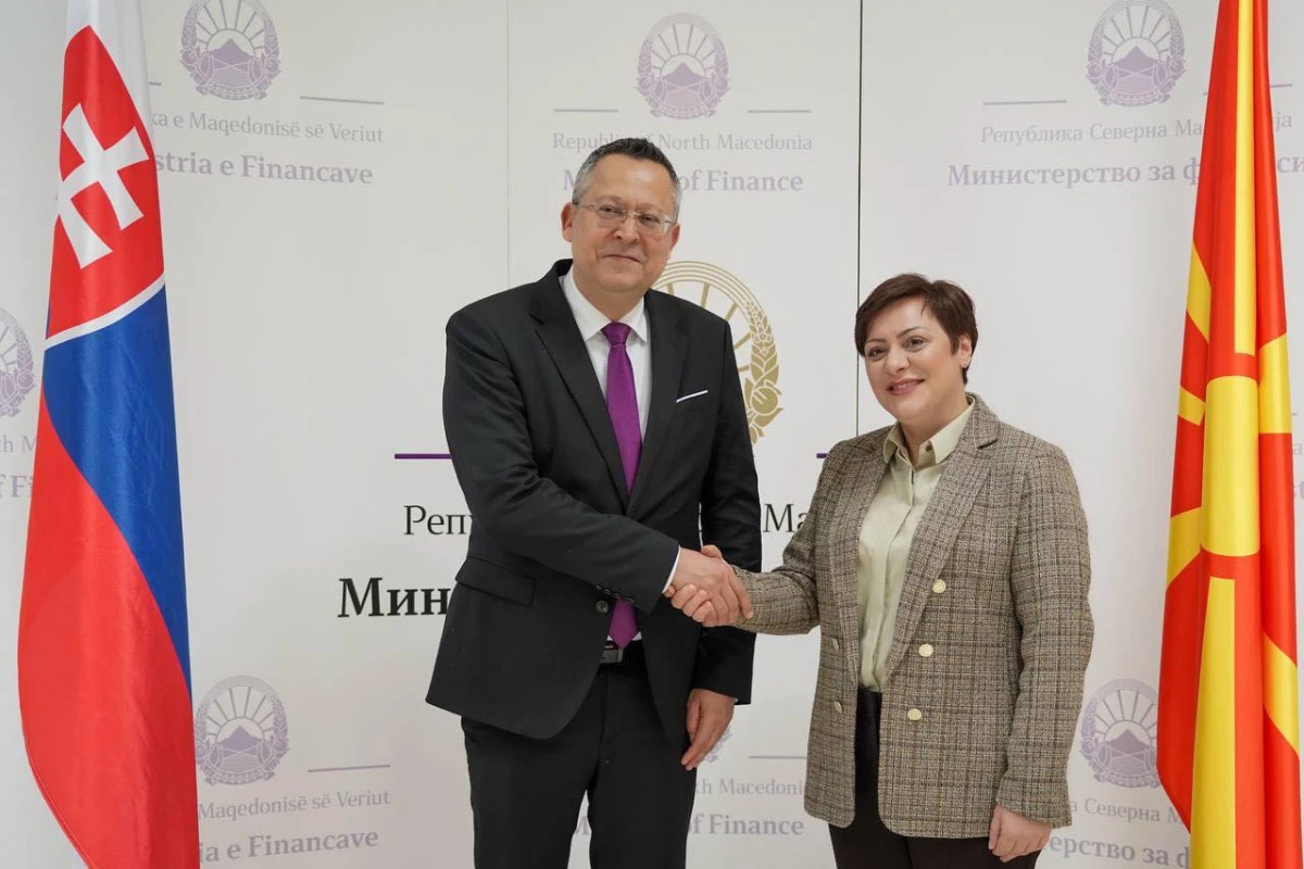 Kuzey Makedonya ve Slovakya maliye bakanları Üsküp'te bir araya geldi