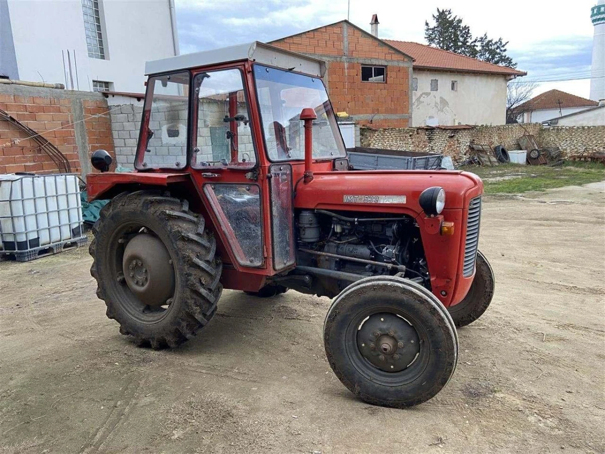 Kuzey Makedonya'da trakt&ouml;r ve karavanlara tescil zorunluluğu: 2028'e kadar s&uuml;re tanındı