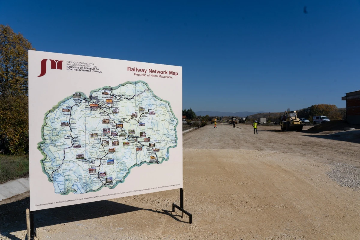 Kuzey Makedonya'ya Koridor 8 i&ccedil;in 149 milyon avroluk hibe