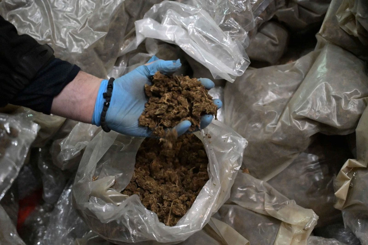 Madde kullanımına başlama yaşı 12'ye d&uuml;şt&uuml;, tedavi merkezleri yetersiz