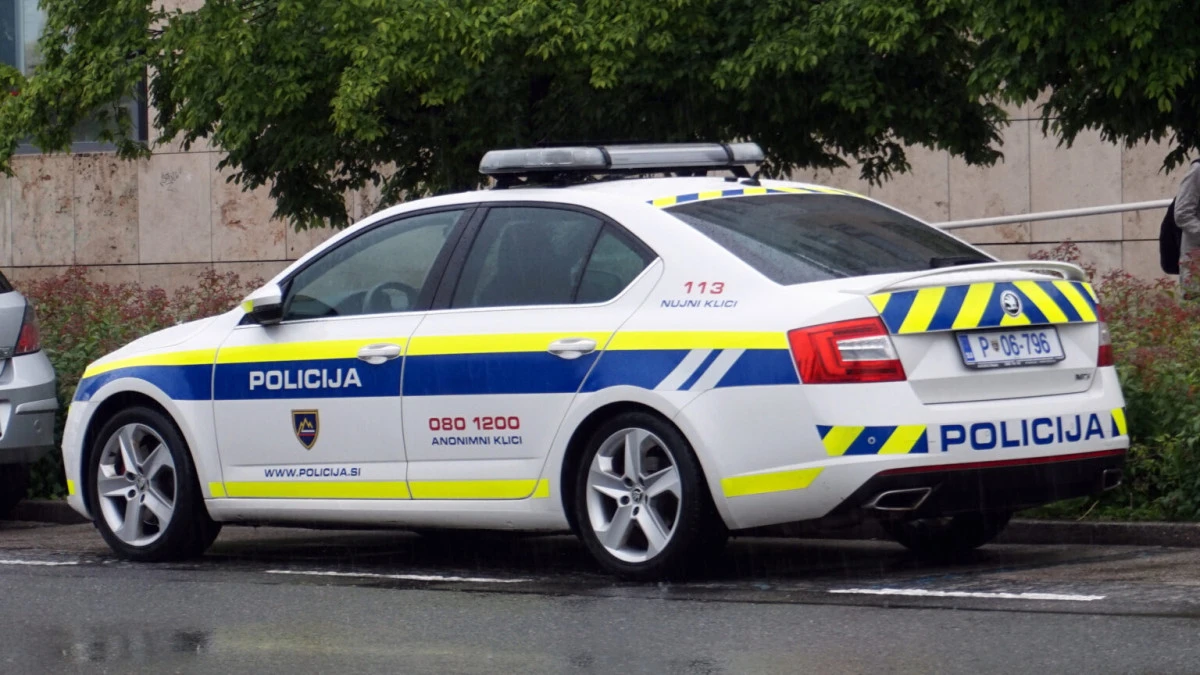 Makedonyalı &uuml;&ccedil; kişi Slovenya'da trafik kazasında hayatını kaybetti