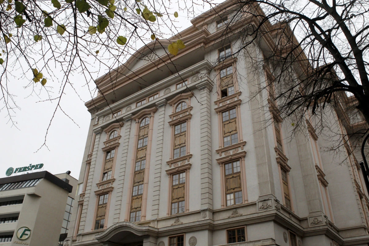 Maliye Bakanlığı&rsquo;ndan finans şirketlerine uyarı: Hileli reklamlar yasaklandı