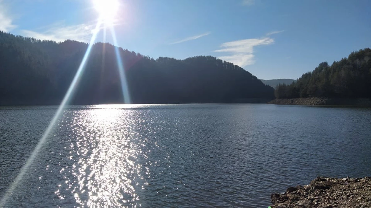 Manastır g&uuml;ne 12 dereceyle başladı: Mevsim normallerinin &uuml;zerinde bir g&uuml;n