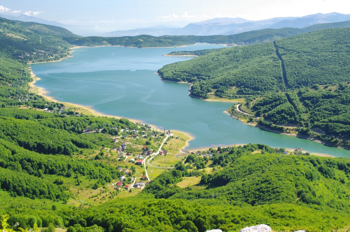 Mavrovo G&ouml;l&uuml;&rsquo;nde sazan avı yıl sonuna kadar yasaklandı
