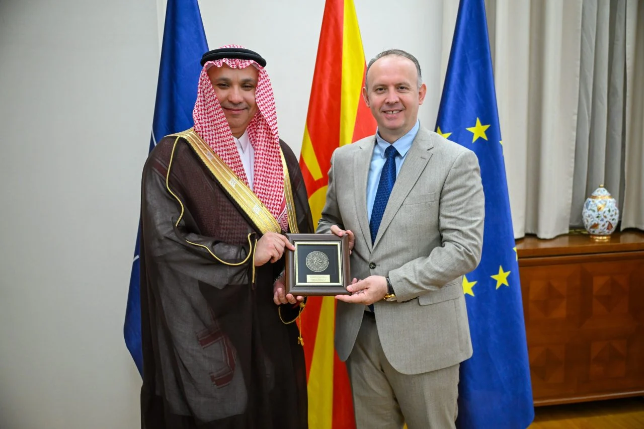 Meclis Başkanı Gaşi, Suudi Arabistan B&uuml;y&uuml;kel&ccedil;isi Hifzi ile veda g&ouml;r&uuml;şmesi yaptı