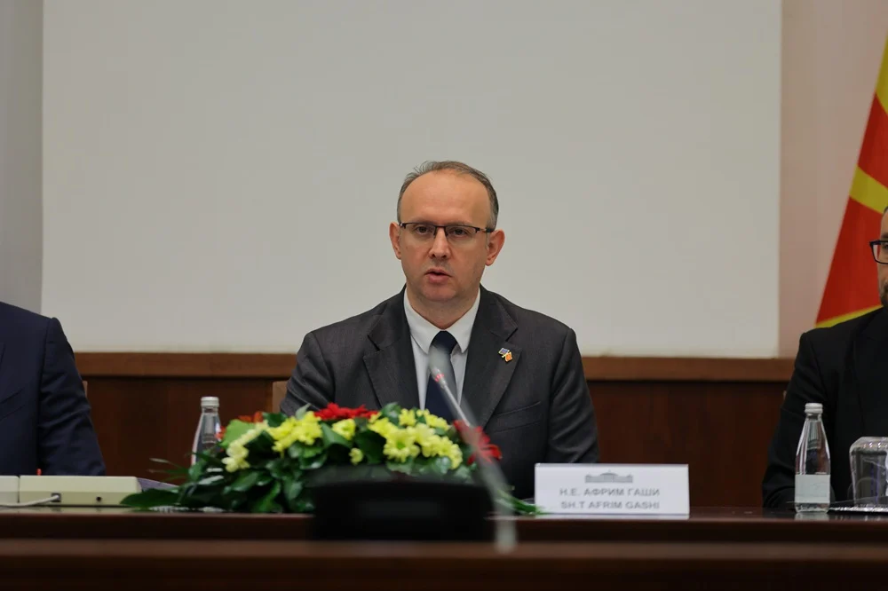 Meclis Başkanı Gaşi'den 8 Nisan D&uuml;nya Romanlar G&uuml;n&uuml; mesajı: G&ouml;r&uuml;nmezlikten eşitliğe