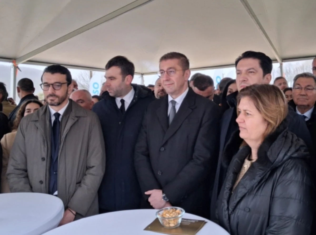 Mickoski: Bitola 2 ile 400 kV&rsquo;luk enerji hattı ile t&uuml;m komşu sistemlere bağlanıyoruz