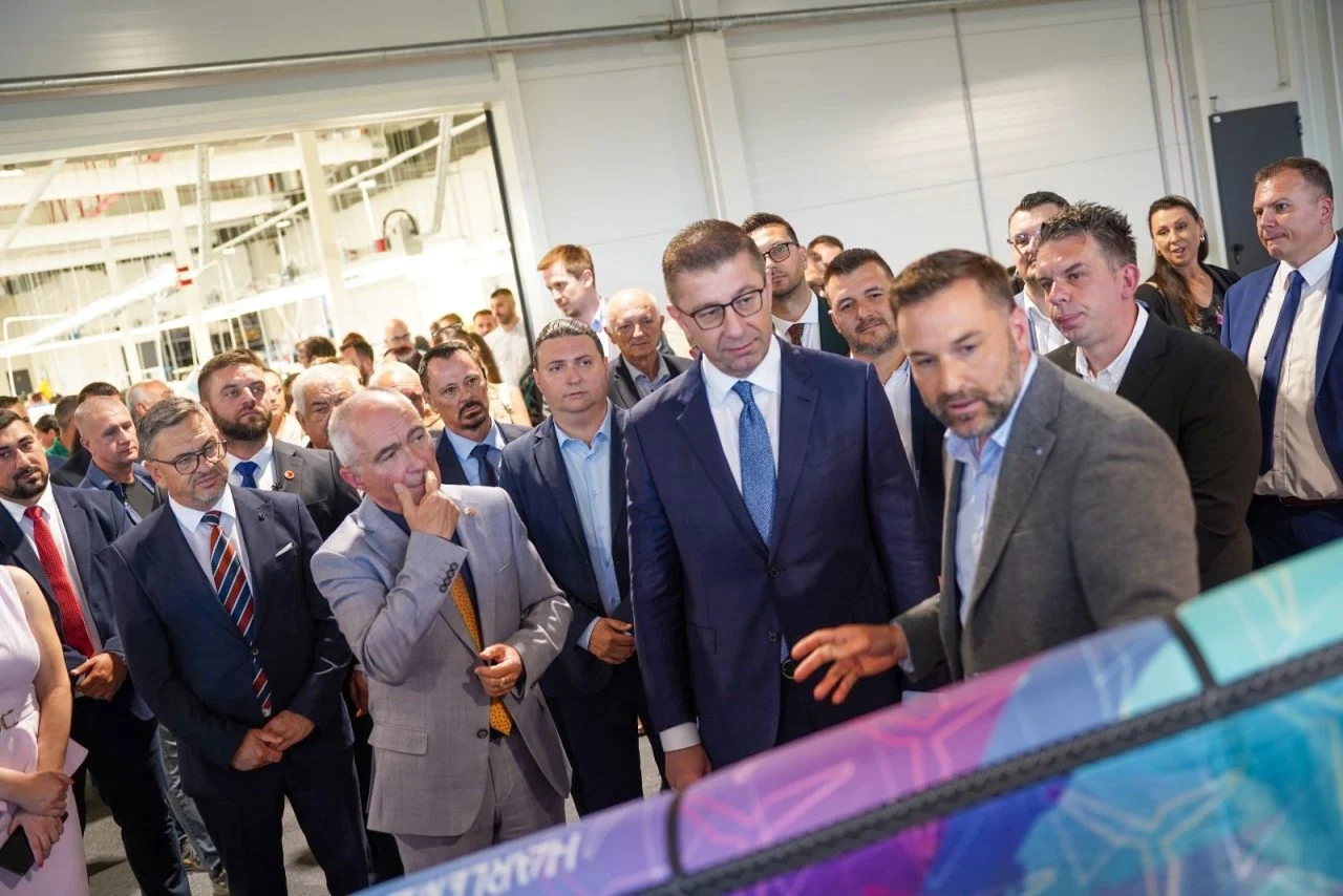Mickoski: Manastır'da su ve r&uuml;zgar sporları ekipmanları &uuml;reten fabrika faaliyete ge&ccedil;ti