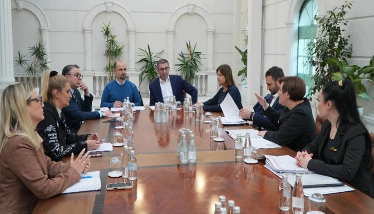 Mickoski reform toplantısına başkanlık etti: Reformlar somut sonu&ccedil;lar getirmeli