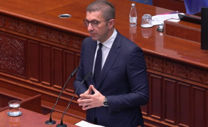 Mickoski: &Uuml;niversite &ouml;ğrencilerinin yemek desteğini 4.500 denara &ccedil;ıkarmayı &ouml;nerdik
