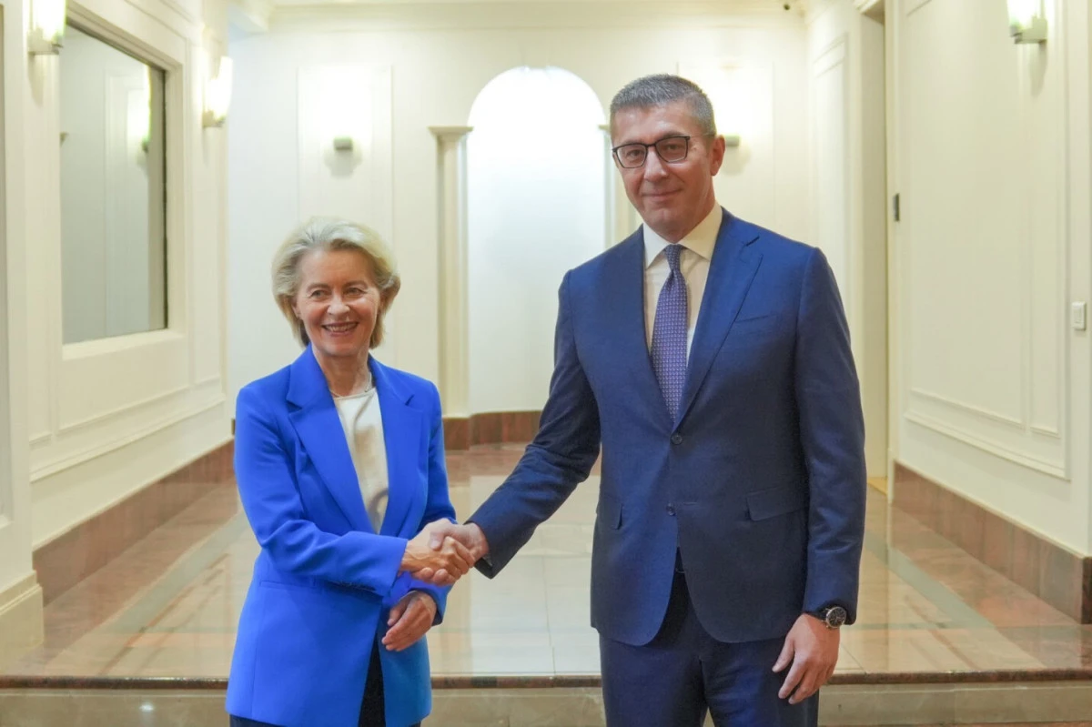 Mickoski'den iddialara yalanlama: Von der Leyen ile g&ouml;r&uuml;şme son derece verimli ge&ccedil;ti
