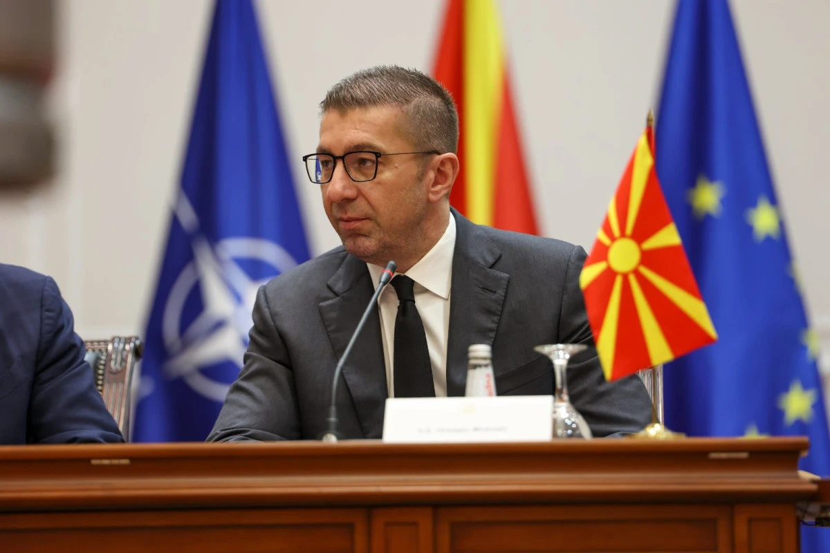 Mickoski'den Katar Başbakanı'na destek mesajı: Ortadoğu'daki karmaşıklığı anlıyoruz