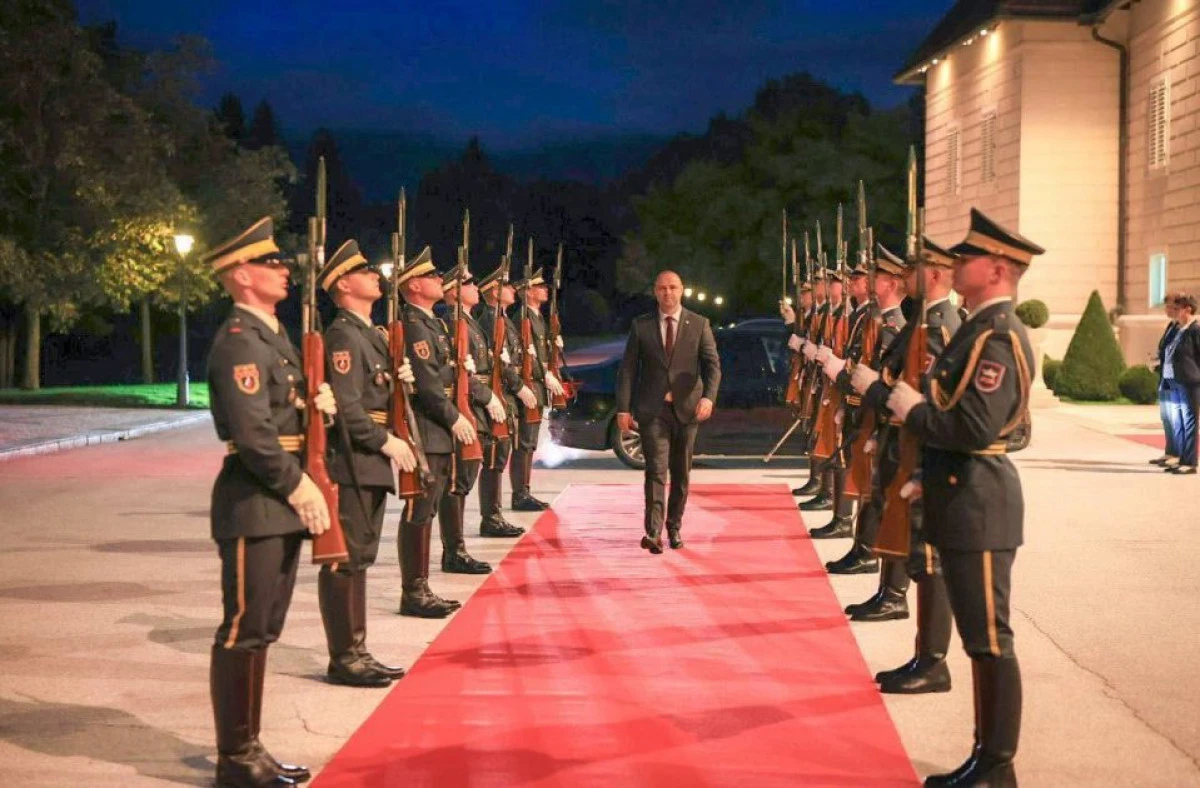 Misaylovski Sloven mevkidaşı Hajdinjak'ın resepsiyonuna katıldı
