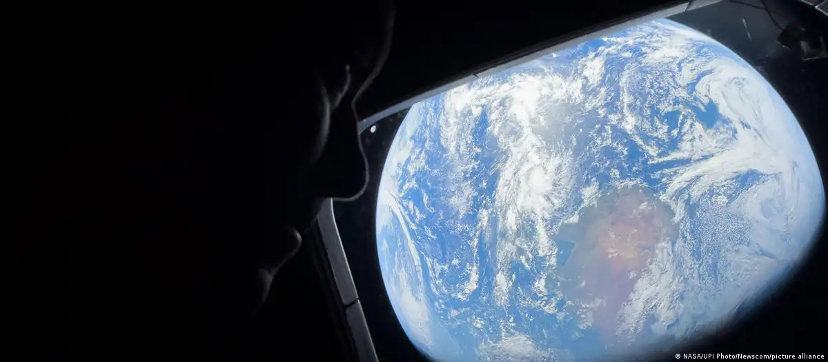 NASA&rsquo;nın Artemis II ekibi, insanlık tarihinde en uzun mesafeli yolculuk rekorunu kırdı