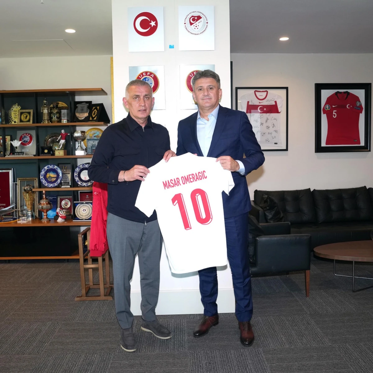 Omeragi&ccedil;: Futbol kalıcı dostluklar yaratır