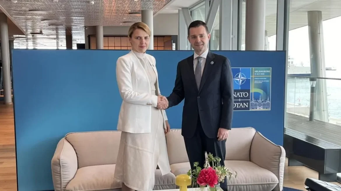 Petrova-&Ccedil;amova ve Mucunski Perşembe g&uuml;n&uuml; Sofya'da g&ouml;r&uuml;şecek